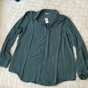 BNWT, Maurices Winona Button Down Blouse in Granite Green